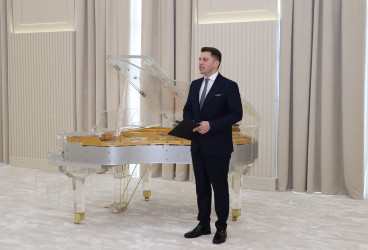 Musiqi ilə aşılan sərhədlər: Qəbələdə autizmli pianoçunun konserti olub