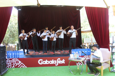 "QəbələFest" çərçivəsində "Aşıq Ələsgər. Sarıköynək" kitabının təqdimatı keçirilib