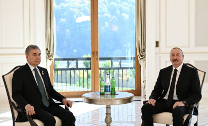 İlham Əliyev Qəbələdə Türkmənistan Xalq Məsləhətinin Sədri ilə görüşüb