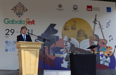 Qəbələdə "GabalaFest" çərçivəsində yarmarkanın rəsmi açılışı olub.