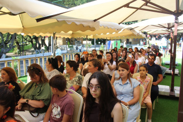 Qəbələdə tanınmış yazıçı Dilşad Talıbova ilə görüş və kitab təqdimatı keçirilib