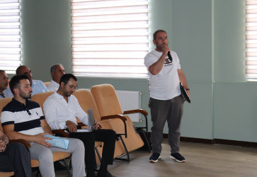  “Torpaqların konsolidasiyası mexanizminin yaradılması və Qəbələ rayonunun pilot layihə olaraq tətbiq edilməsi” mövzusunda müşavirə keçirilmişdir
