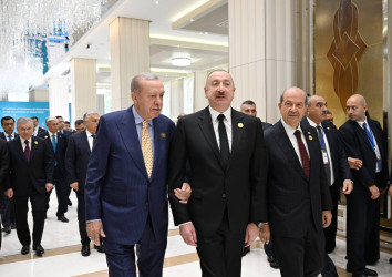 İlham Əliyev Qəbələdə TDT-nin Dövlət Başçıları Şurasının 12-ci Zirvə Görüşündə iştirak edən dövlət və hökumət başçılarını qarşılayıb