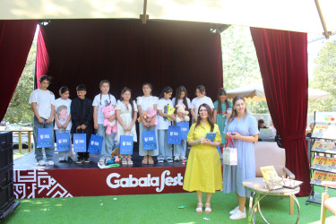 "QəbələFest" çərçivəsində uşaq yazıçısı Arzu Cəfərova ilə görüş və kitab təqdimatı keçirilib