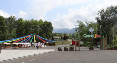 Qəbələdə "GabalaFest" çərçivəsində yarmarkanın rəsmi açılışı olub.