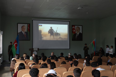 “Tarixi Zəfərin təməlində dayanan güclü ordu quruculuğu” adlı tədbir keçirilib.