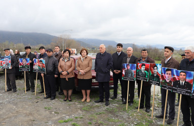 Qəbələ rayon Bum qəsəbəsində Aprel döyüşləri zamanı şəhidlik zirvəsinə yüksəlmiş leytenant Şirinov Sahil Həsrət oğlunun xatirəsi anılıb.