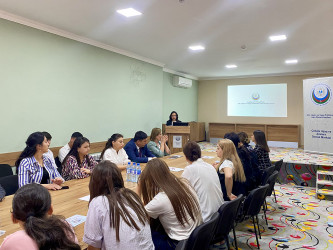 “Uşaqların rəqəmsal mühitdə zərərli məzmun və təsirlərdən qorunması ilə bağlı tədbirlər” mövzusunda ictimai dinləmə keçirilib