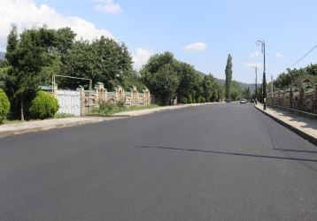 Qəbələ rayonunda küçələrin abadlaşdırılması işləri davam edir