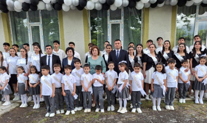 Qəbələ rayonunda fəaliyyət göstərən  ümumtəhsil müəssisələrində “Məzun günü” keçirilib.