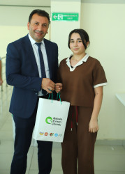 Qəbələ rayonunda aztəminatlı ailələrin övladlarına məktəbli forması və dərs ləvazimatları paylanmışdır