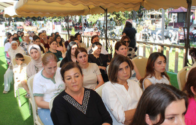 Qəbələdə tanınmış yazıçı Dilşad Talıbova ilə görüş və kitab təqdimatı keçirilib
