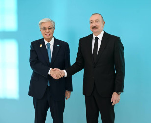 İlham Əliyev Qəbələdə TDT-nin Dövlət Başçıları Şurasının 12-ci Zirvə Görüşündə iştirak edən dövlət və hökumət başçılarını qarşılayıb