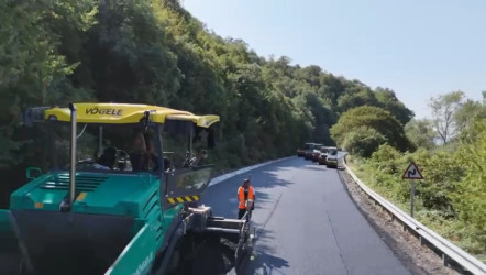Qəbələ rayonunda küçələrin abadlaşdırılması işləri davam edir