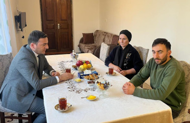 8 Noyabr–“Zəfər günü” ərəfəsində şəhid ailələri və qazilər evlərində ziyarət edilmişdir