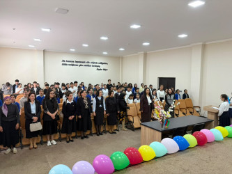 Qəbələ rayonu ümumtəhsil müəssisələrində Müstəqillik Günü ilə əlaqədar  müxtəlif səpgili tədbirlər keçirilib.   
