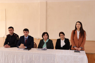 Təhsildən yayınma hallarının qarşısının alınması məqsədilə maarifləndirici tədbir keçirilib.