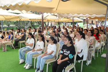 "QəbələFest" çərçivəsində uşaq yazıçısı Mürşüd İsmayılzadə ilə görüş və imza saatı keçirilib