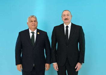 İlham Əliyev Qəbələdə TDT-nin Dövlət Başçıları Şurasının 12-ci Zirvə Görüşündə iştirak edən dövlət və hökumət başçılarını qarşılayıb