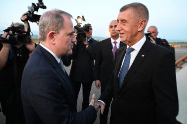 Çexiyanın Baş naziri Azərbaycana səfərə gəlib