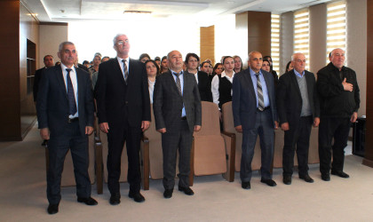 28 May-Müstəqillik Gününə həsr olunmuş “İstiqlaldan Qələbəyə Gedən Yol” mövzusunda tədbir keçirilib.