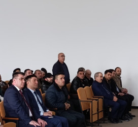 Qəbələdə ticarət və xidmət sahəsində mövcud imkanlar, çətinliklər və perspektivlər müzakirə olunub