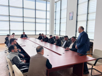 Fermerlər və kənd təsərrüfatı məhsulları istehsalçıları ilə görüş keçirilib