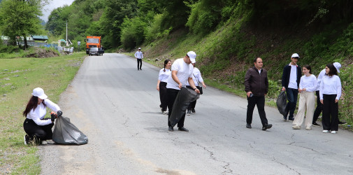 “Şəhərsalma və Memarlıq ili” çərçivəsində Qəbələ şəhərində təmizlik aksiyası keçirilmişdir.