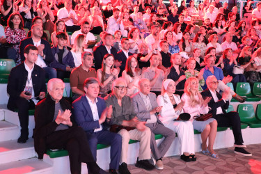 XV Qəbələ Beynəlxalq Musiqi Festivalı çərçivəsində təşkil olunan Muğam Axşamı tamaşaçıların böyük marağına səbəb olmuşdur