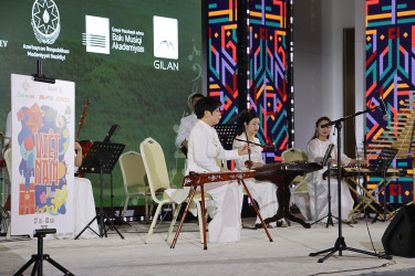 XV Qəbələ Beynəlxalq Musiqi Festivalının ikinci günündə Vyetnamın “Bronze drum” ansamblı çıxış edib