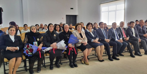 Qəbələ rayonu üzrə təhsil sektorunun tabeliyində fəaliyyət göstərən ümumtəhsil məktəblərində “Zəfər Günü”nün beşinci ildönümü ilə əlaqədar silsilə tədbirlər keçirilib