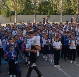 Qəbələ rayon ümumi təhsil müəssisələrində  "Bilik günü" qeyd olunub