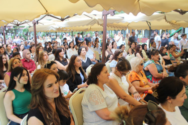 "GabalaFest" çərçivəsində Azərbaycanın tanınmış detektiv yazıçısı, bestseller əsərlərin müəllifi Elxan Elatlı ilə görüş və imza saatı keçirilib