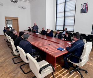 Fermerlər və kənd təsərrüfatı məhsulları istehsalçıları ilə görüş keçirilib