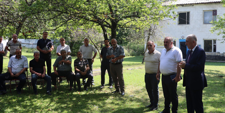 Səyyar qəbullarda qaldırılan məsələlərin icrası ilə bağlı işlər davam etdirilir