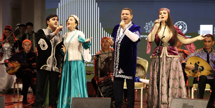 XV Qəbələ Beynəlxalq Musiqi Festivalı çərçivəsində təşkil olunan Muğam Axşamı tamaşaçıların böyük marağına səbəb olmuşdur