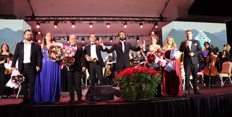XV Qəbələ Beynəlxalq Musiqi Festivalı təntənəli şəkildə başa çatıb