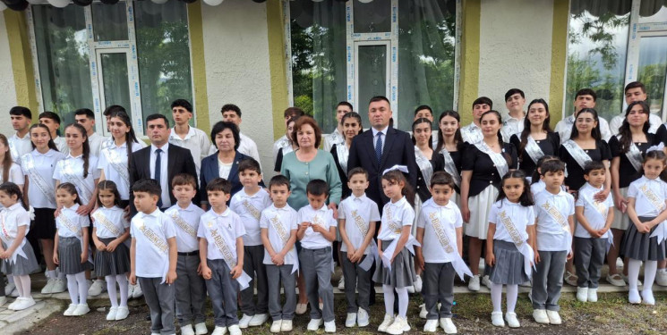 Qəbələ rayonunda fəaliyyət göstərən  ümumtəhsil müəssisələrində “Məzun günü” keçirilib.