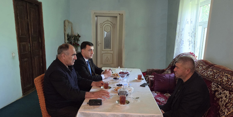 Vətən müharibəsi şəhidlərinin ailələri və  müharibə əlilləri Qurban bayramı münasibətilə evlərində ziyarət edilmişdir.