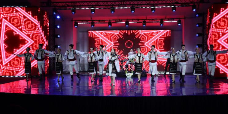 Qəbələ səhnəsində Moldovadan gələn kollektivlərin çıxışları anşlaqla keçib