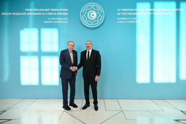 İlham Əliyev Qəbələdə TDT-nin Dövlət Başçıları Şurasının 12-ci Zirvə Görüşündə iştirak edən dövlət və hökumət başçılarını qarşılayıb