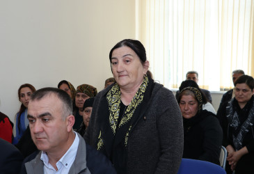 Qəbələ RİH Başçısı Səbuhi Abdullayev Tövlə kəndində səyyar qəbul keçirmişdir