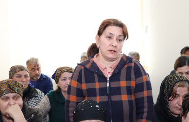 Qəbələ RİH Başçısı Səbuhi Abdullayev Tövlə kəndində səyyar qəbul keçirmişdir