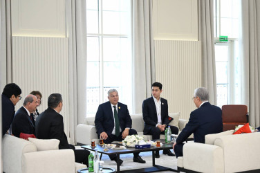 İlham Əliyev Qəbələdə TDT-nin Dövlət Başçıları Şurasının 12-ci Zirvə Görüşündə iştirak edən dövlət və hökumət başçılarını qarşılayıb