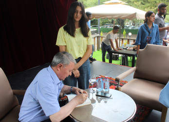 "GabalaFest" çərçivəsində Azərbaycanın tanınmış detektiv yazıçısı, bestseller əsərlərin müəllifi Elxan Elatlı ilə görüş və imza saatı keçirilib