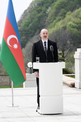 İlham Əliyev və Çexiyanın Baş naziri Andrey Babiş mətbuata bəyanatlarla çıxış ediblər