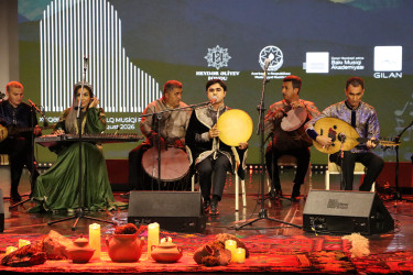 XV Qəbələ Beynəlxalq Musiqi Festivalı çərçivəsində təşkil olunan Muğam Axşamı tamaşaçıların böyük marağına səbəb olmuşdur